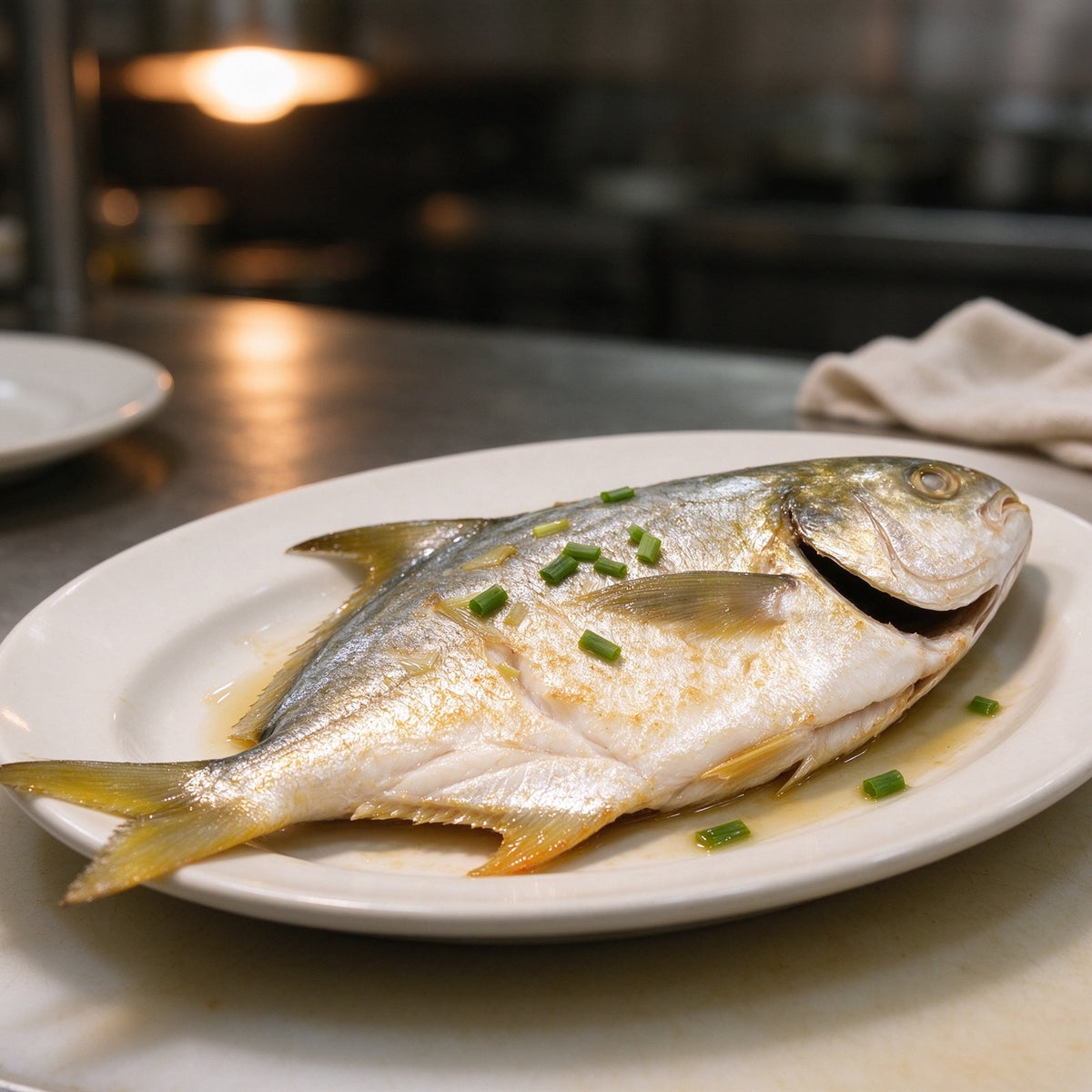 Premium Fresh Whole Golden Pomfret
